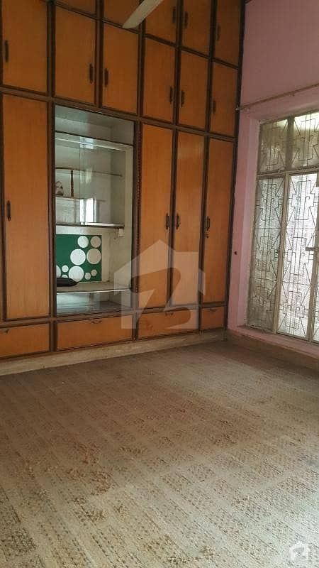 10 Marla Upper Portion In Gulshan-e-Ravi For Rent At Good Location
