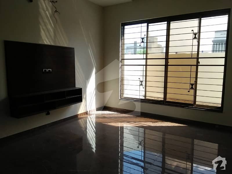 5 Marla House For Sale In Front Of Park In A Extension Block Of State Life Phase 1 Lahore