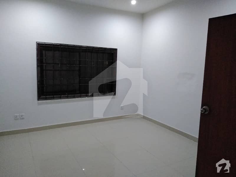200 Sq Yards 3 Bed Drawing Lounge 1st Floor Separate Entrance With Extra Land