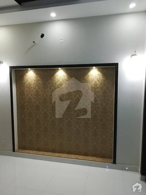 10 Marla Lower Portion For Rent In Gulmohar Block Bahria Town Lahore