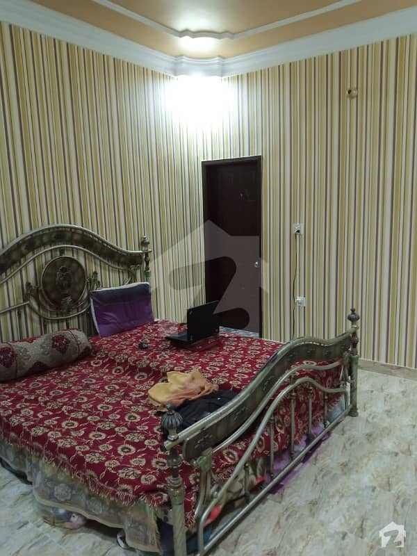 Flat Sized 950  Square Feet Is Available For Sale In Liaquatabad