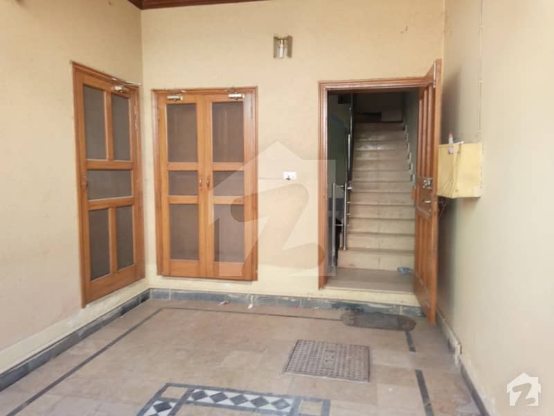 Margalla Town 2 Bed 1st Floor With Mumty Roof 5 Marla Rent 30000