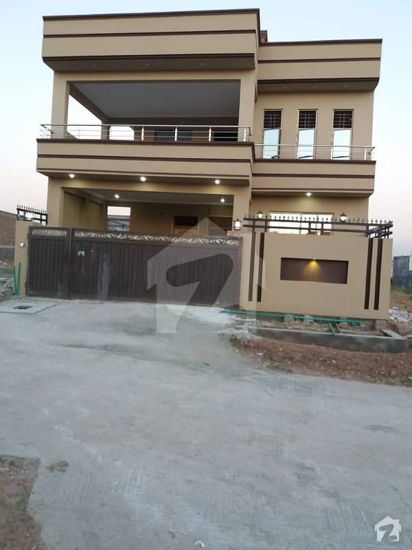 7 Beds Well Constructed 10? Marla Double Unit House For Sale
