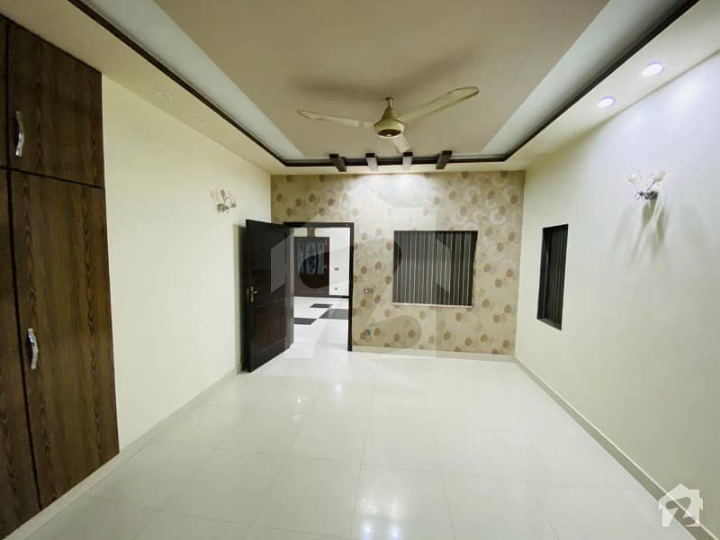 سبزہ زار سکیم ۔ بلاک این سبزہ زار سکیم لاہور میں 6 کمروں کا 10 مرلہ مکان 2.6 کروڑ میں برائے فروخت۔