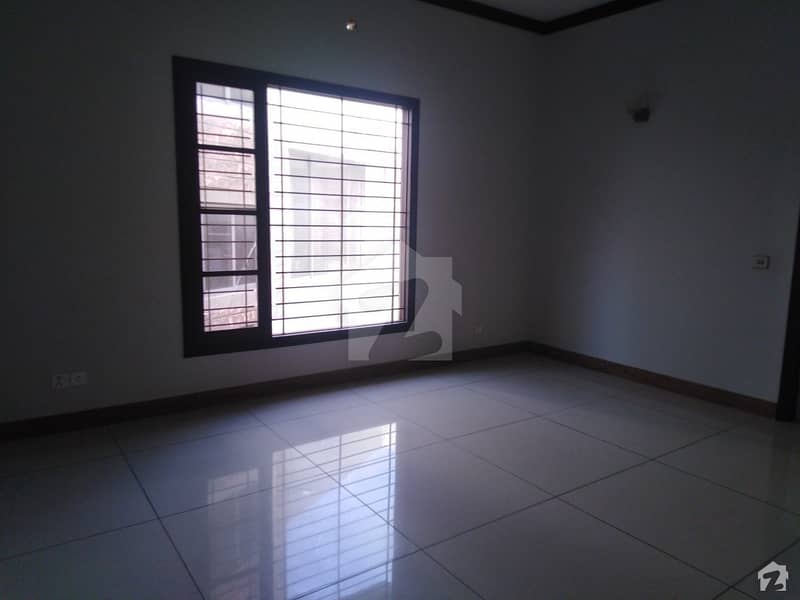 300 Square Yards House Ideally Situated In DHA Defence