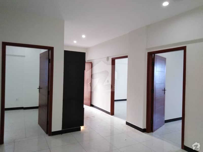 950 Square Feet Flat Available For Rent In DHA Defence