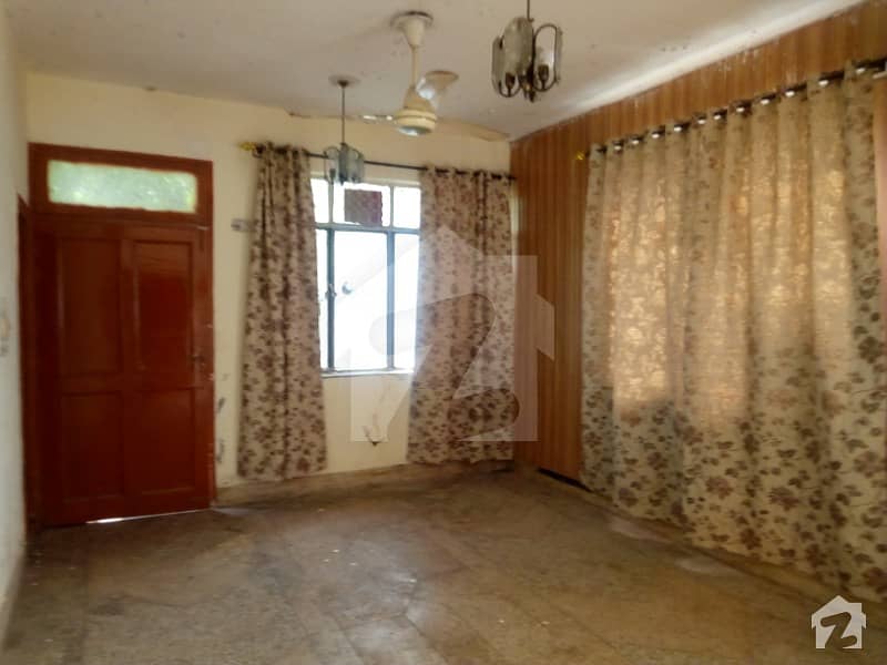 House Of 1800  Square Feet In Shehzad Town Is Available