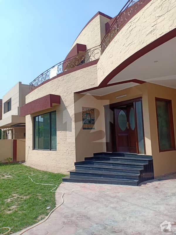 1 Kanal Attractive House Available For Rent At Phase 4 Dha Defence