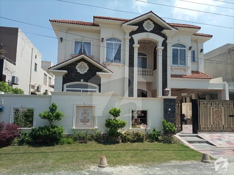 1 Kanal Spanish Solid Bungalows Near Dha Phase 5 At Prime Location