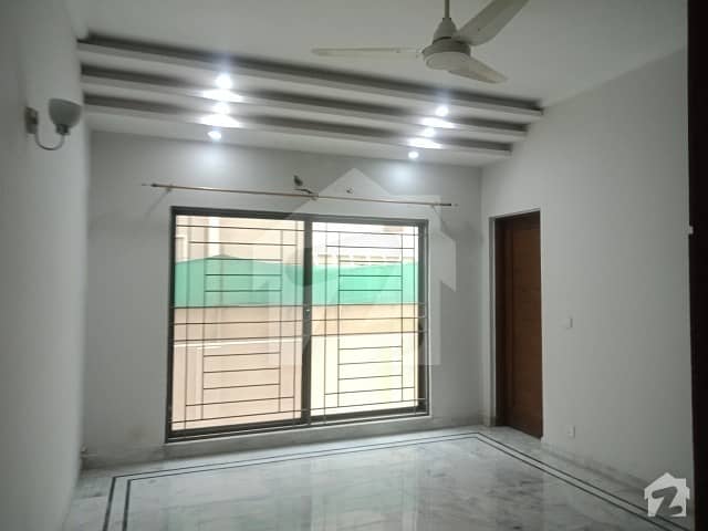 4 Kanal Commercial House For Rent