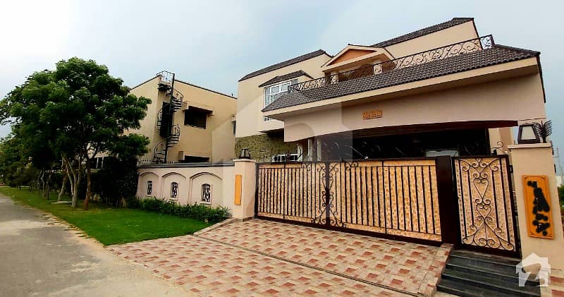 01 Kanal Near To Park Brand New Bungalow With Basement For Sale In State Life Society