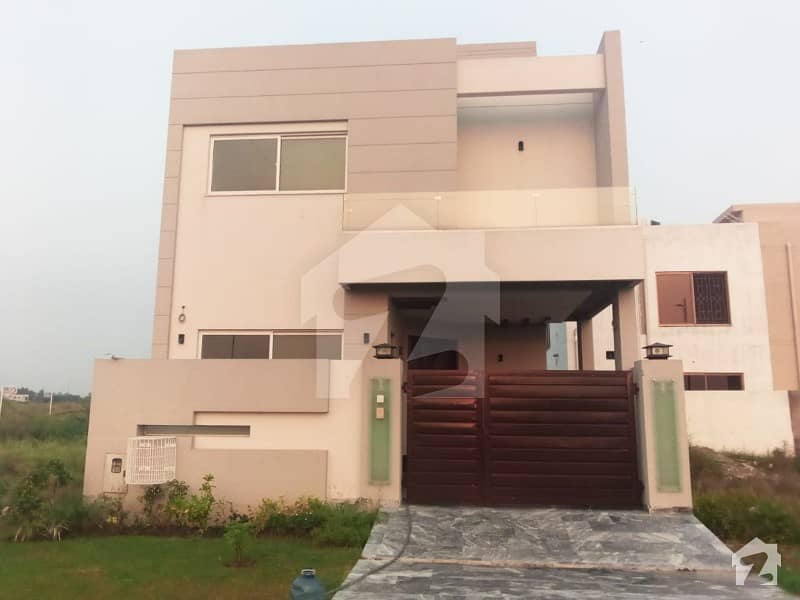 5 Marla Brand New Stunning Bungalow With Modern Design For Sale