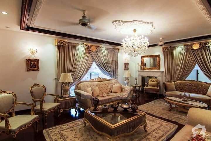 ڈی ایچ اے فیز 4 - بلاک ایفایف فیز 4 ڈیفنس (ڈی ایچ اے) لاہور میں 5 کمروں کا 1 کنال مکان 4 کروڑ میں برائے فروخت۔