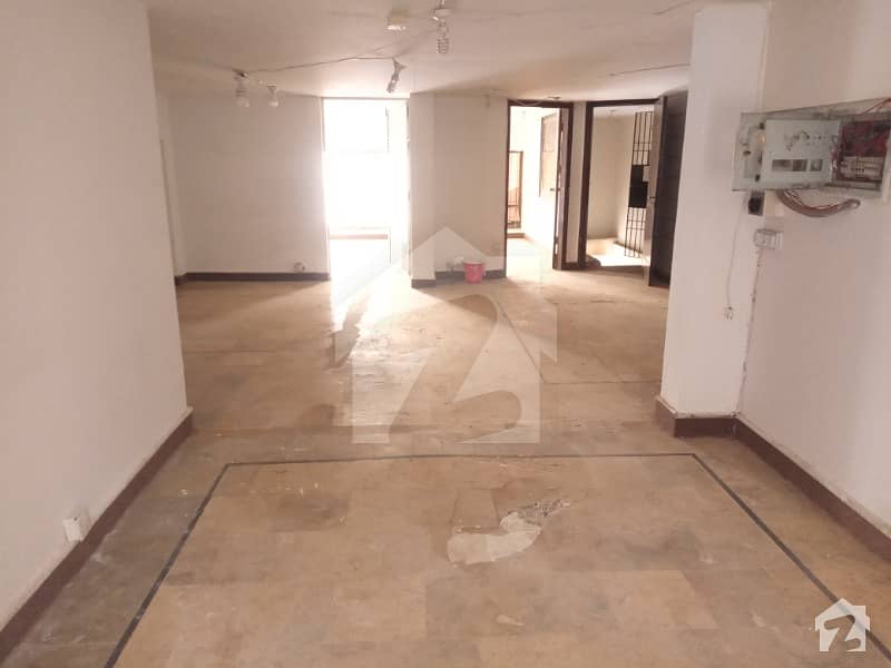 Defence Phase 7 Office For Rent Mezzanine Floor Sehar Commercial 900 Square Feet