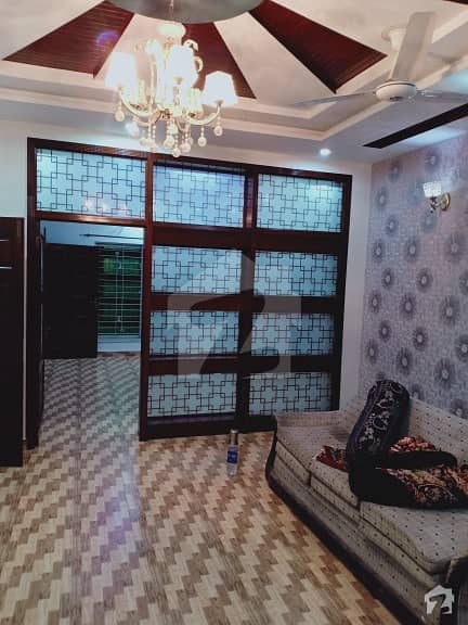 بحریہ نشیمن لاہور میں 5 کمروں کا 8 مرلہ مکان 1.4 کروڑ میں برائے فروخت۔