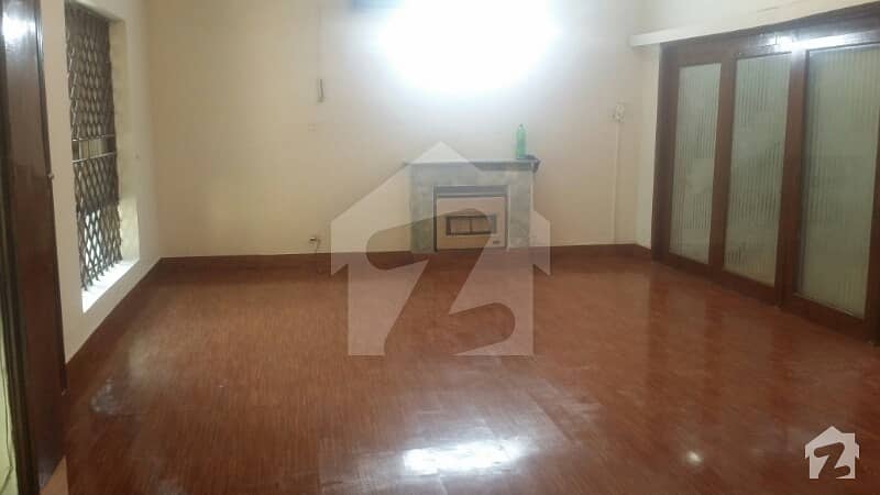 3150  Square Feet House Available For Rent In G-9