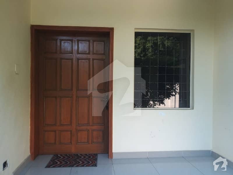 1000 Square Yard Fully Furnished House Available For Sale F_8