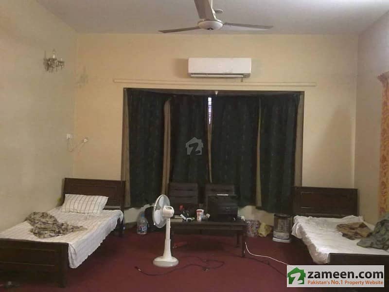 Room Is Available For Rent - For Boys F-11 Islamabad