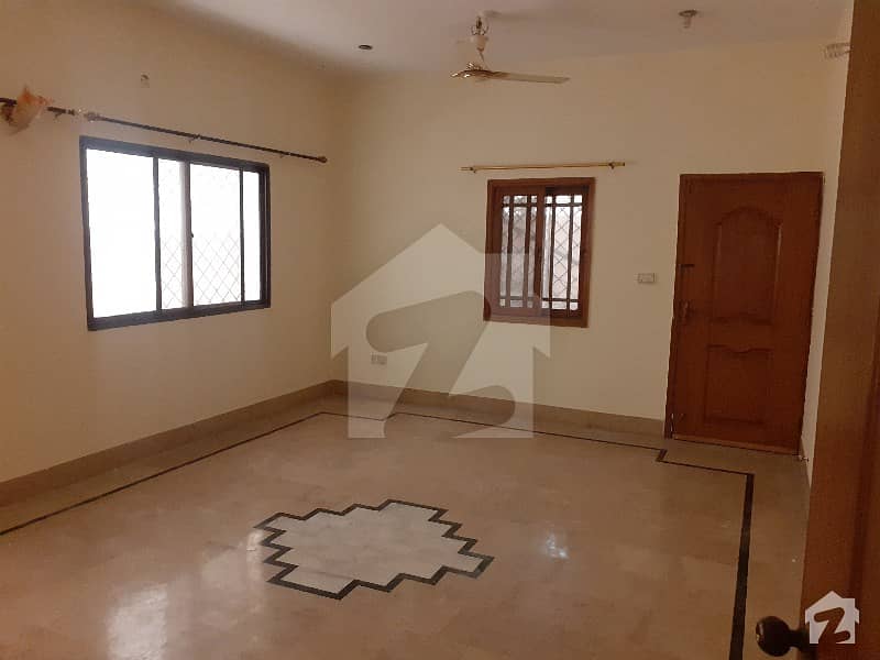 240sq Yd Independent Bungalow Available For Rent