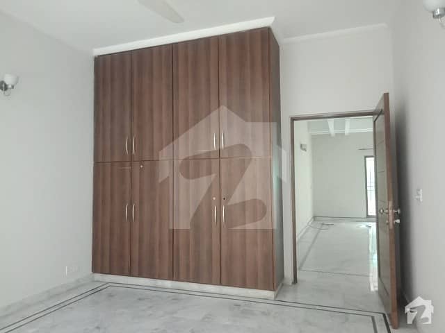 Commercial House for Rent 12 Marla