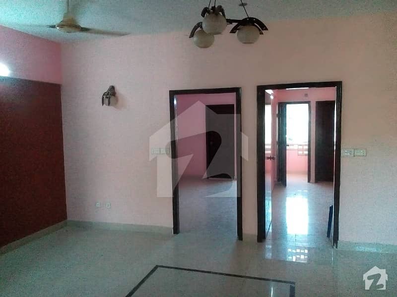 Flat Available For Sale In Small Nishat Commercial Area