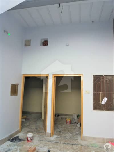 محلہ نوابں بہاولپور میں 4 کمروں کا 3 مرلہ مکان 14 ہزار میں کرایہ پر دستیاب ہے۔