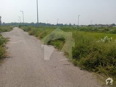 10 Marla plot Beautiful Location For Urgent Sale 10 Marla plot Beautiful Location For Urgent Sale