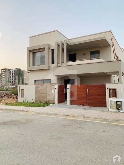 بحریہ ٹاؤن - پریسنٹ 6 بحریہ ٹاؤن کراچی کراچی میں 5 کمروں کا 10 مرلہ مکان 3 کروڑ میں برائے فروخت۔