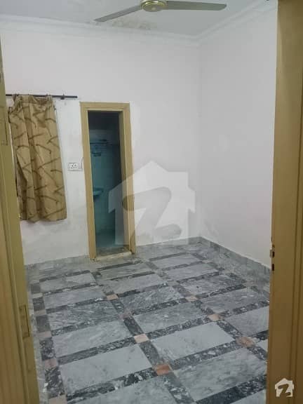 Peshawar Hayatabad Phase 6 Sector F10 - 3 Marla Upper Portion For Rent