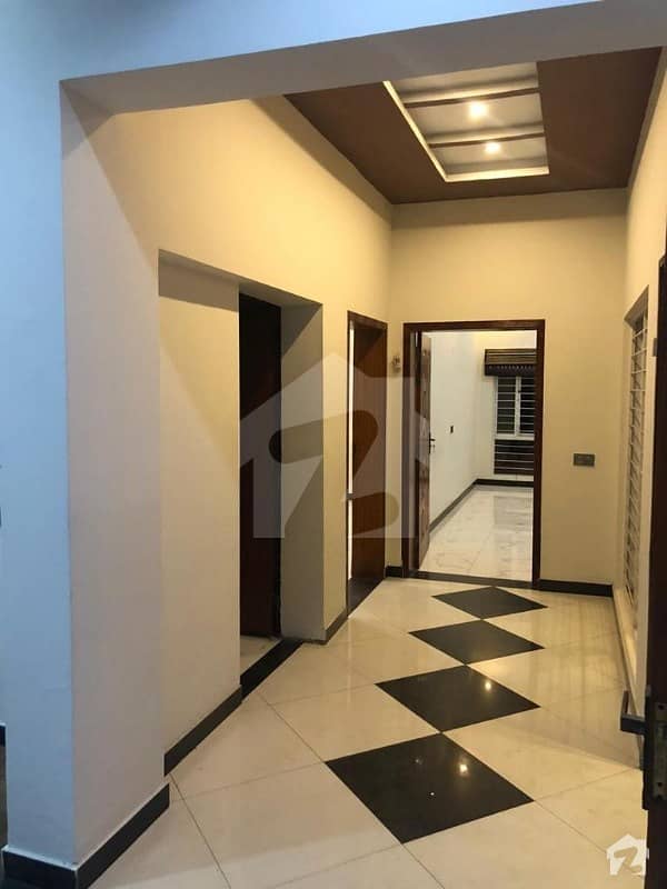 بحریہ ٹاؤن سیکٹر سی بحریہ ٹاؤن لاہور میں 2 کمروں کا 5 مرلہ فلیٹ 47 ہزار میں کرایہ پر دستیاب ہے۔