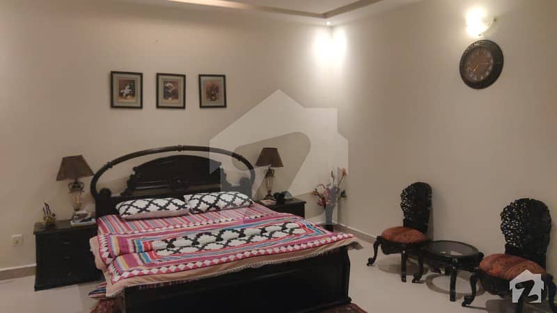 ڈی ایچ اے فیز 8 ڈیفنس (ڈی ایچ اے) لاہور میں 4 کمروں کا 10 مرلہ مکان 76 ہزار میں کرایہ پر دستیاب ہے۔