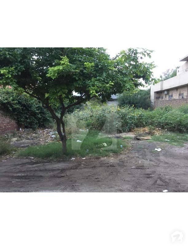 3825  Square Feet Residential Plot In Officers Colony