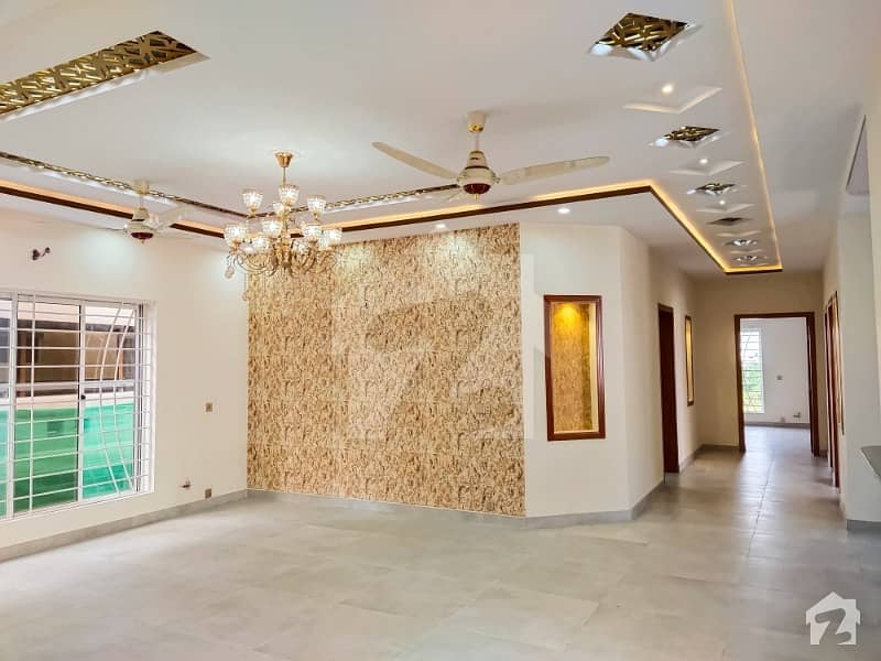 1 Kanal Modern Design Most Stunning Bungalow For Sale