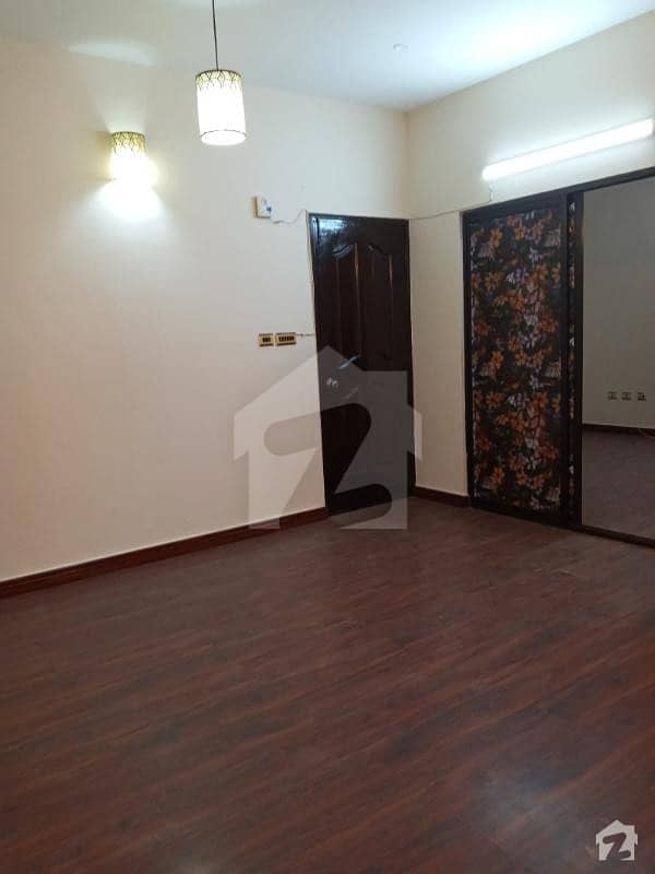 Apartment Is Available For Rent DHA Phase 6 950 Square Feet 2 Bedroom