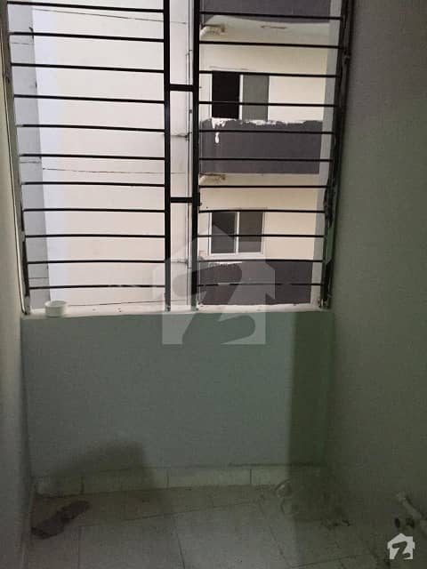 800  Square Feet Flat In Gulistan-E-Jauhar For Rent