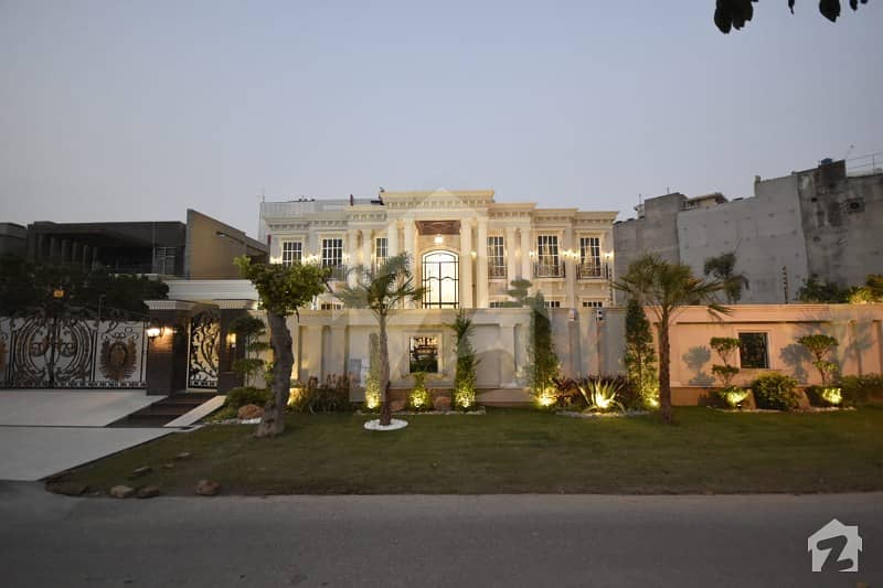 ڈی ایچ اے فیز 2 - بلاک ایس فیز 2 ڈیفنس (ڈی ایچ اے) لاہور میں 6 کمروں کا 2 کنال مکان 17.5 کروڑ میں برائے فروخت۔