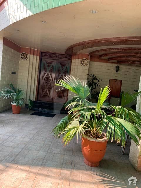 24 Kanal Old House In Gulberg Is Available 24 Kanal Old House In Gulberg Is Available