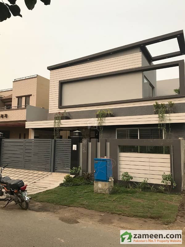 10 Marla Brand New House For Sale In Paragon City