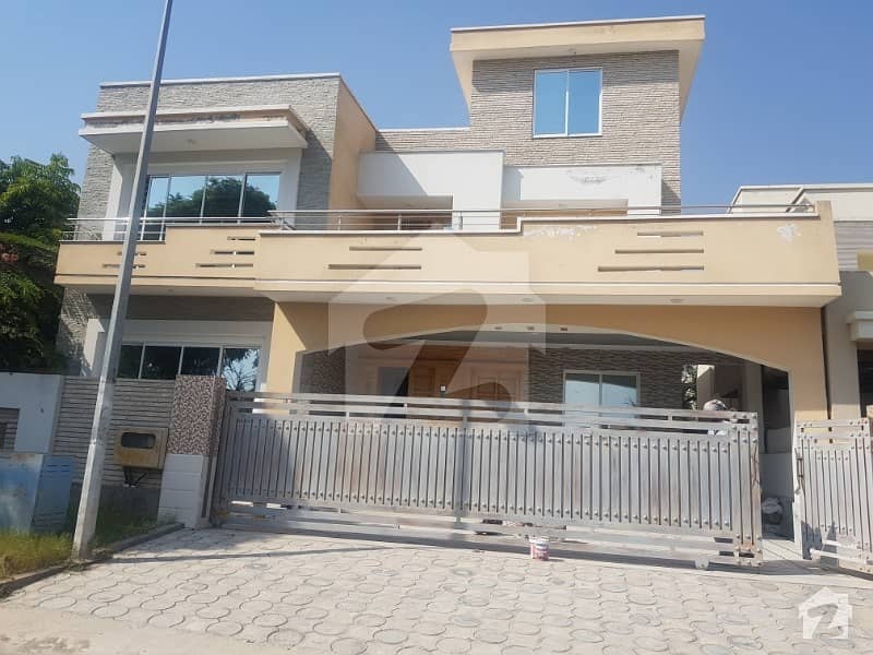 1 Kanal House Very Good Condition For Sale