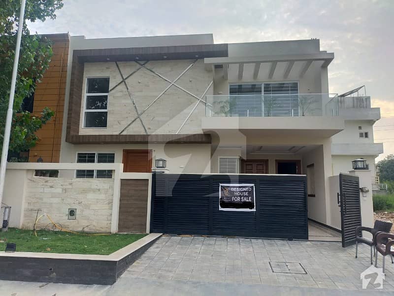 Luxury Design House Available For Sale On Prime Location