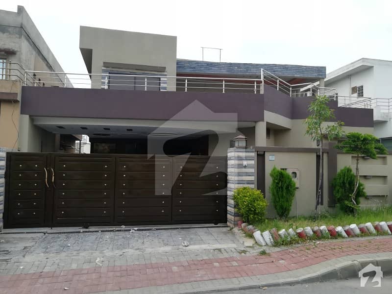 Bahria Town Phase 3 Kanal Double Unit House Available For Rent