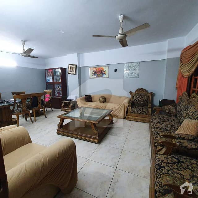 2100  Square Feet Flat In Clifton For Sale At Good Location