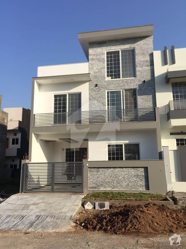 Brand New Architecture Design 3 Bed One Unit House For Sale