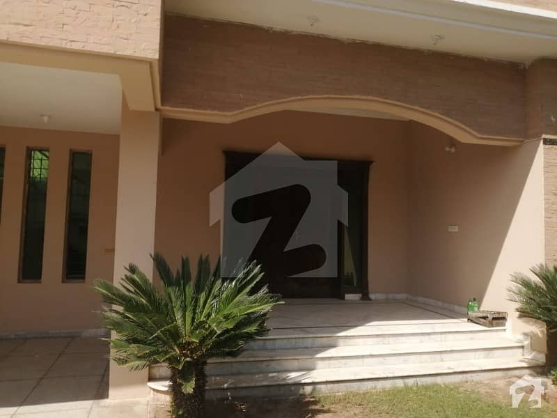 واپڈا ٹاؤن فیز 2 واپڈا ٹاؤن لاہور میں 5 کمروں کا 1 کنال مکان 1.25 لاکھ میں کرایہ پر دستیاب ہے۔