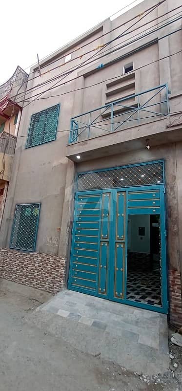 ورسک روڈ پشاور میں 3 کمروں کا 3 مرلہ مکان 65 لاکھ میں برائے فروخت۔
