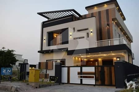 10 Marla Luxury House For Sale In Bahria Town Phase 8