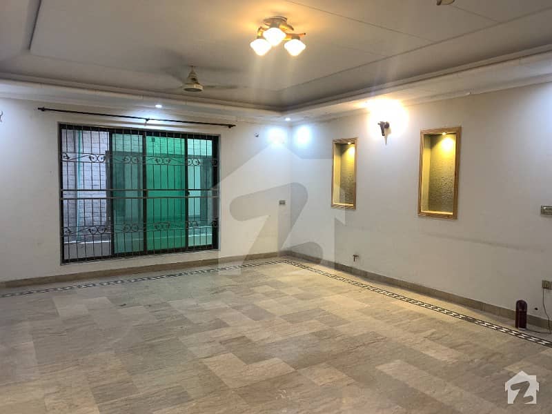 1 Kanal Upper Portion For Rent In C Block Of PIA Housing Scheme Lahore