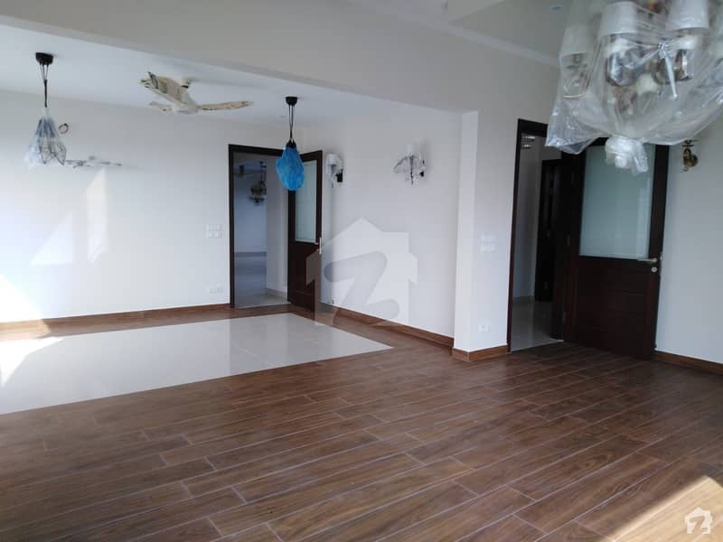 500 Square Yards House Ideally Situated In DHA Defence