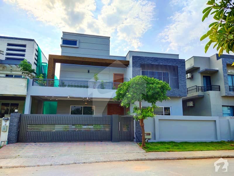 1 Kanal Aesthetic Design Bungalow Up For Sale