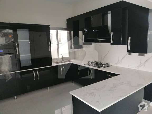 Brand New 4 Bed DD Apartment For Rent